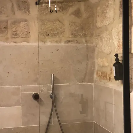 דירה Dimora Grottacielo פולינאנו א מארה