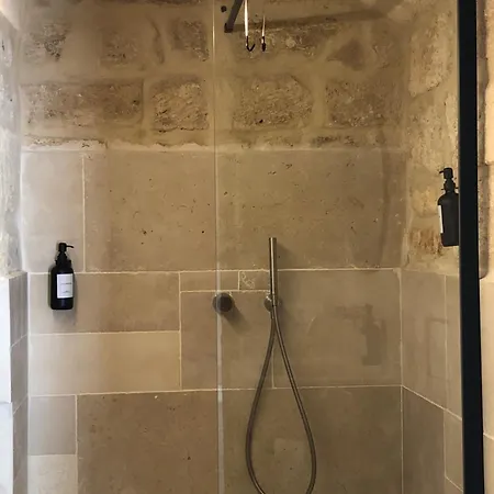 Dimora Grottacielo بولينيانو آ ماري