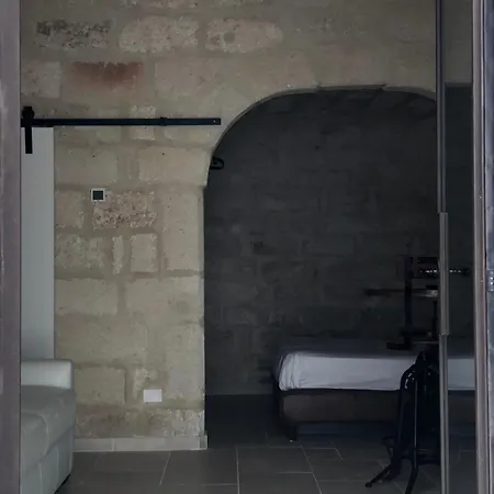 Dimora Grottacielo شقة